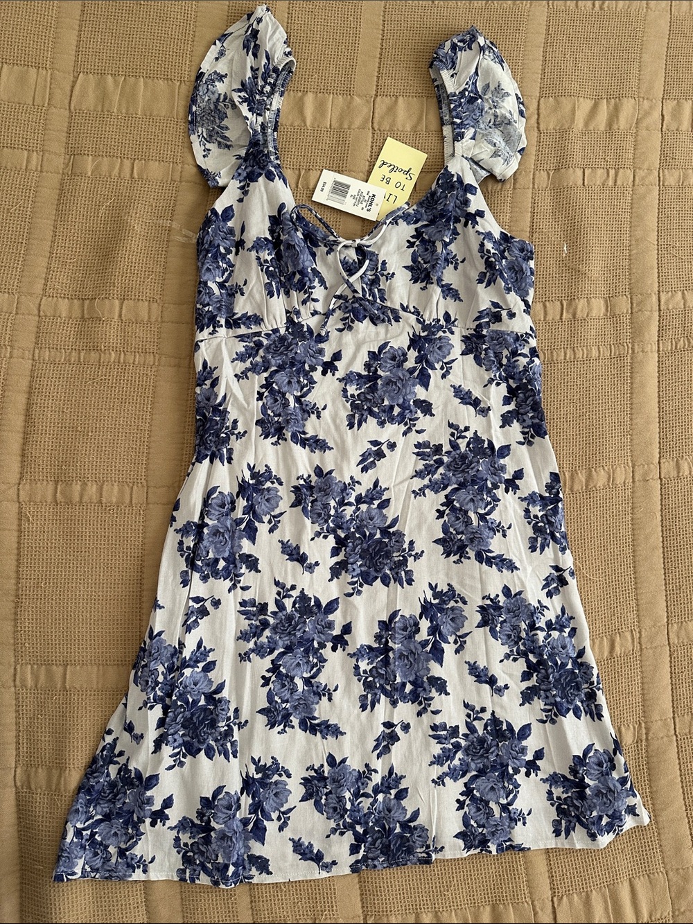 Kohl’s Live To Be Spoiled Flutter Sleeve Tie-Front Skater Mini Dress Women’s NWT